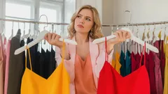 New Study: Only People with Low Self-Esteem Choose These 7 Clothing Colors